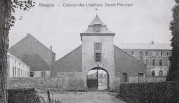 carte postale ancienne qui représente couvent des ursulines à blaugies en belgique