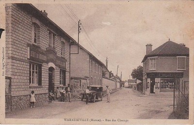 La rue des champs à Warmeriville sur une carte postale ancienne