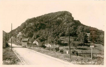 La Roche de Faulx à Andenne sur une carte postale ancienne