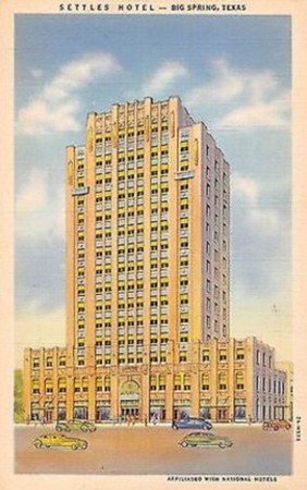 Le Settles Hotel de Big Spring sur une carte postale ancienne