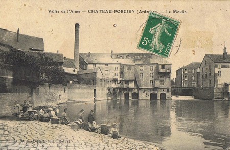 Le moulin de Château-Porcien sur une carte postale ancienne