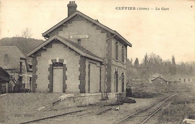 La gare de Cuffies sur une carte postale ancienne