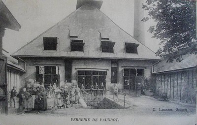 La verrerie Vauxrot à Cuffies sur une carte postale ancienne