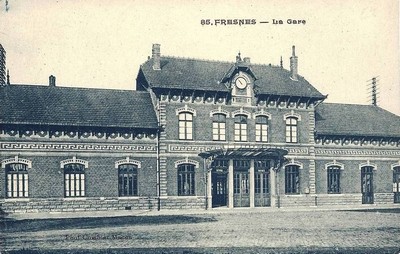 la gare de Fresnes-sur-Escaut sur une carte postale ancienne
