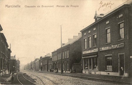 la maison du peuple de Marcinelle sur une carte postale ancienne