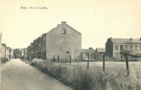 La rue de Jupille à Melen sur une carte postale ancienne