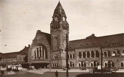 La gare de Metz sur une carte postale ancienne