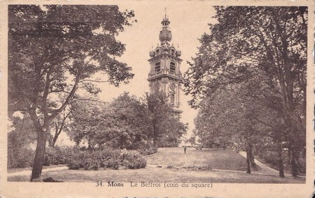 Le Beffroi de Mons sur une carte postale ancienne