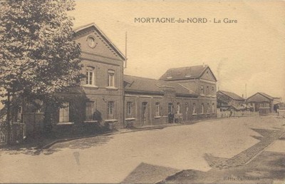 la gare de Mortagne-du-Nord sur une carte postale ancienne