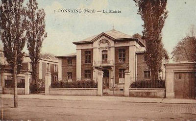 carte postale ancienne qui montre la mairie d'onnaing