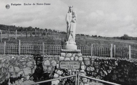 L'enclos de Notre-Dame à Patignies