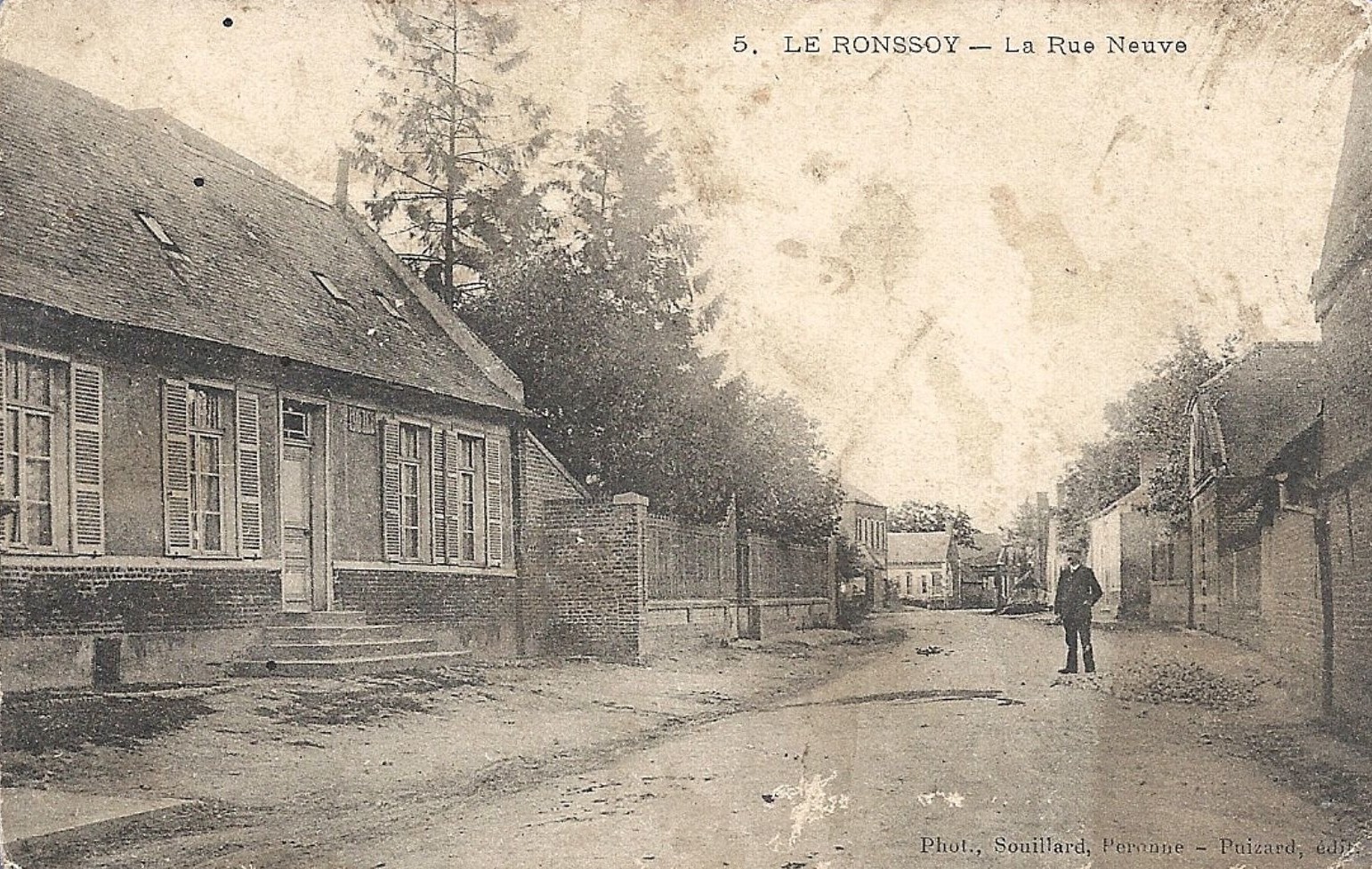 La rue neuve à Ronssoy sur une carte postale ancienne