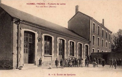 L'école du Val-des-Bois à Warmeriville sur une carte postale ancienne