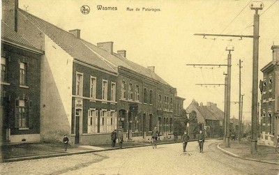 la rue principale de wasmes sur une carte postale ancienne
